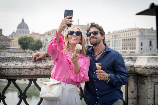 Toni Collette and Giulio Corso in MAFIA MAMMA. Courtesy of Bleecker Street. Toni Collette and Giulio Corso in MAFIA MAMMA. Courtesy of Bleecker Street.