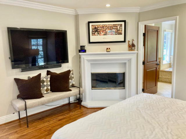 SANDI'S "HOME OF THE WEEK" West Hollywood