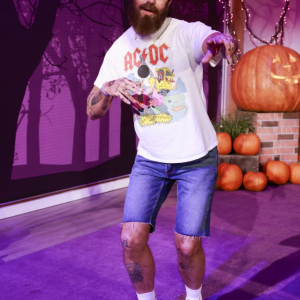 Trick or Treat - It's THE TALK’s Halloween Palooza! The hosts transform into today’s hottest music superstars Tuesday, October 31, 2023, on the CBS Television Network and Paramount+. Pictured: Jerry O’Connell. Photo: Sonja Flemming/CBS ©2023 CBS Broadcasting, Inc. All Rights Reserved. Trick or Treat - It's THE TALK’s Halloween Palooza! The hosts transform into today’s hottest music superstars Tuesday, October 31, 2023, on the CBS Television Network and Paramount+. Pictured: Jerry O’Connell. Photo: Sonja Flemming/CBS ©2023 CBS Broadcasting, Inc. All Rights Reserved.