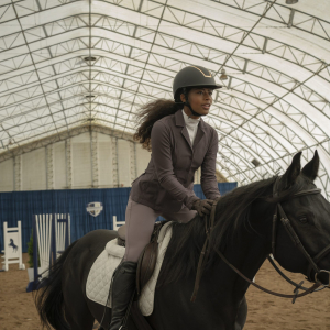 Jolie (Kaya Coleman) in BEYOND BLACK BEAUTY Photo Credit: Lindsay Sarazin/Prime Video © AMAZON CONTENT SERVICES LLC